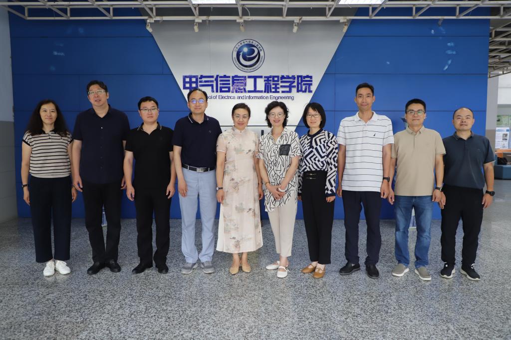 电气工程与自动化学院赴江苏高校开展调研交流活动